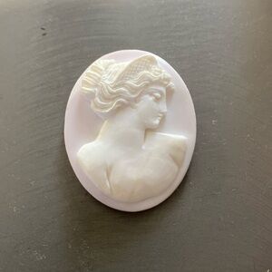 Vintage Cameo